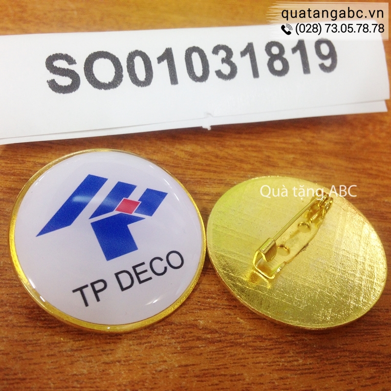 Huy hiệu kim loại hệ thống wifi cho toàn ngôi nhà TP Deco đặt làm tại INLOGO