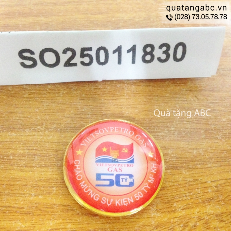 Huy hiệu kim loại công ty liên doanh Việt Nga Vietsovpetro đặt làm tại INLOGO